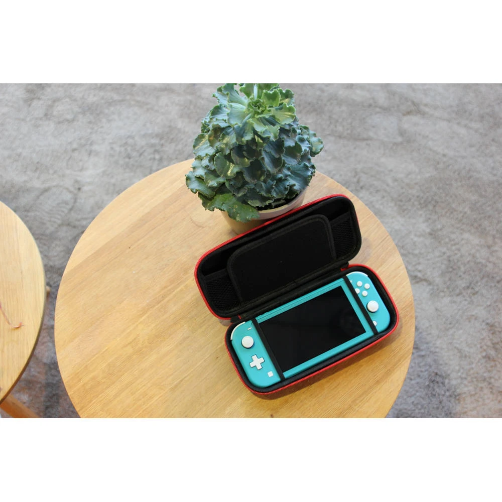 Qware Switch Lite Beschermhoes - Zwart/rood 4 Qware Switch Lite Beschermhoes - Zwart/rood - Afbeelding 2